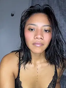 Mia-miauuuuu - Me corro contigo + dedo en el culo 🔥💦