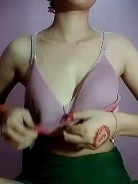 Sexy-Bindu-Pariyar