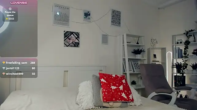 ZaraBluitt - Tease My Nipples