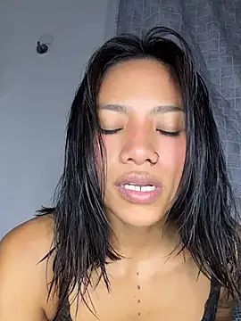 Mia-miauuuuu - Me corro contigo + dedo en el culo 🔥💦