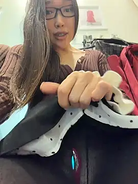 Trytomakememoam - Panties off and sit on face