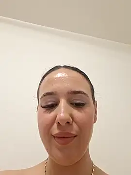 AlessiaMarais - Go Doggy And Start Fingering💅