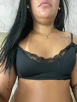 Kacaah - D4 abrir o cu + plug anal😈