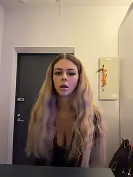 Love_Bri - Make my pussy fucking hot
