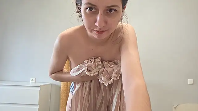 ChrystalAlma - tease my boobs))