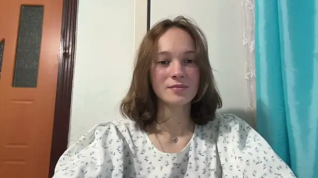 BrittanyLebowitz - lick lips