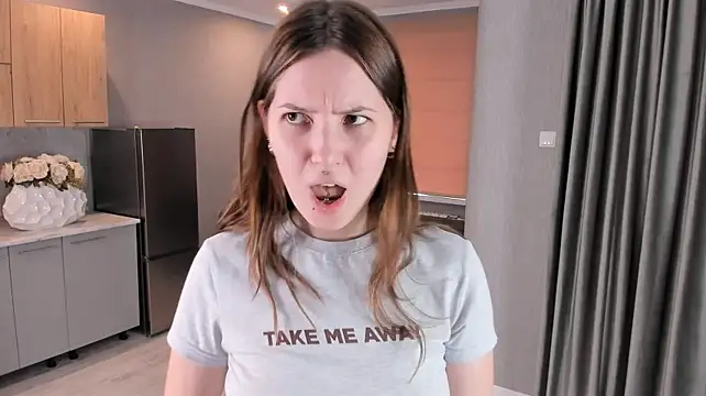 LorileeTruden - show all piercings