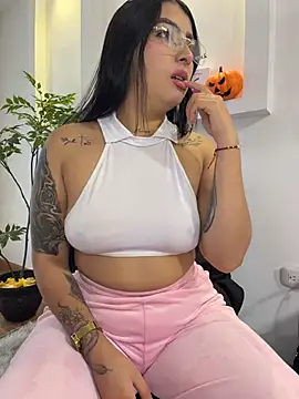 Marianbelle - Spit on my tits