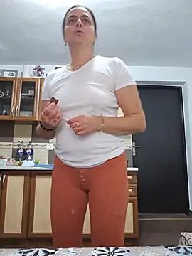 IsabelleCraft - Nacked in public