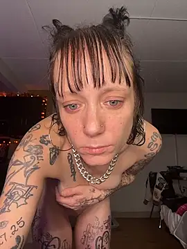 BlankasWorld999 - Suck On Dildo