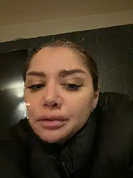 Amberseyes - Strip me in public 😂🤫