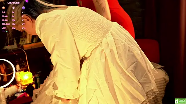Bluedew - Show ass in panties