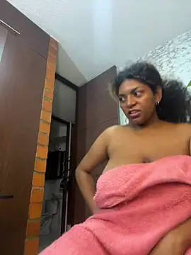 Nicollesofia2 - take out tits,bounce and suck it