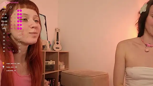 Hopgals - Lick Vicky's pussy!