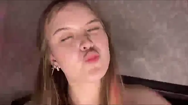HortensiaHall - Suck fingers 👅👆🏻