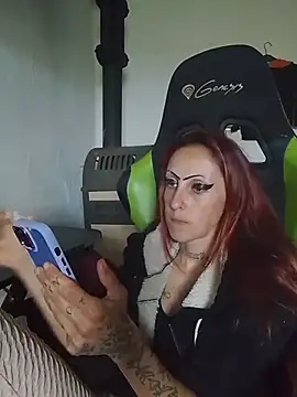 Kriszty_baby26 - Kutyapozba popsi es punci ujjazás