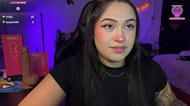 Lilyhotson - play ass with my fingers