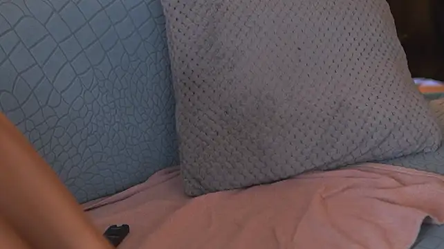 Aisha_Bee - 1st squirt of the day