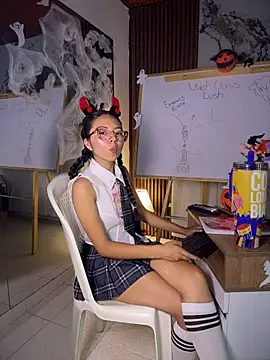 I_AM_EMMA_ - I BEHAVED BADLY AND MY TEACHER FUCKED ME