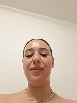AlessiaMarais - Go Doggy And Start Fingering💅