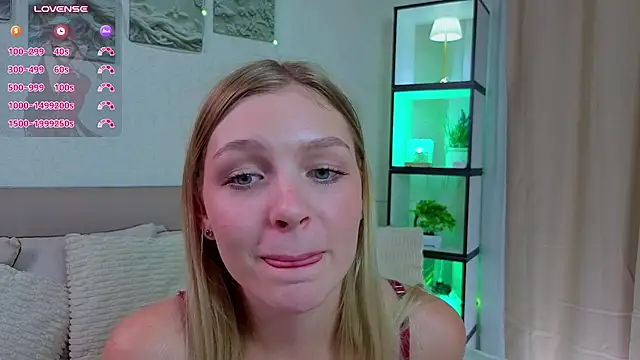 WillaLawrence - 💕domi in panty + 1 min control toy 💕