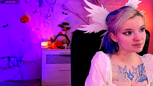 Bluedew - Show ass in panties