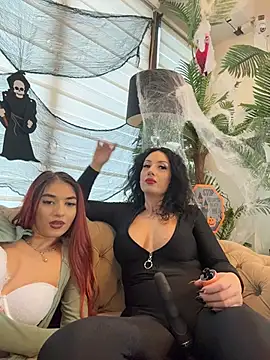BeckyShineX - Show Me Some Love😏