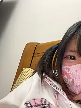Yuemmy_6152 - 脱上衣五分钟