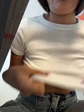 Valen-gomez - Put 1 finger inside pussy Valen