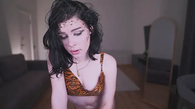 Ellie_baillie - look at my booty