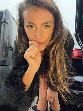 Fit_vic - Blouse off and spit cock😈lasttipper=vid