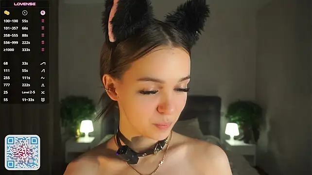 PearleKalmen - play with oil on my sweet tits 💖