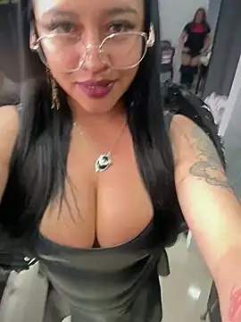 Outdoors-Mia_Khalifa - Flash boobs + pinch nipples Now!
