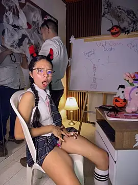 I_AM_EMMA_ - I BEHAVED BADLY AND MY TEACHER FUCKED ME