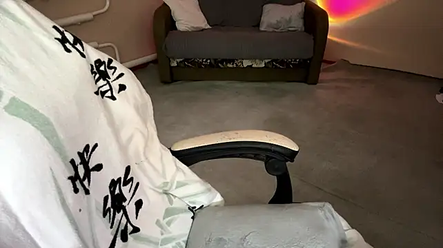 Lilit_shy - 😈🥵put on sexy stockings🦵👣