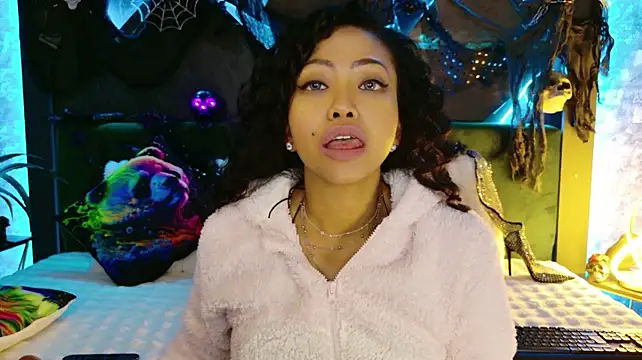 ElyaQuinn - Make Elya Wet!