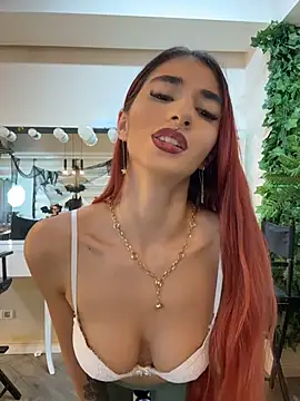 VixenRosse - Red , wet