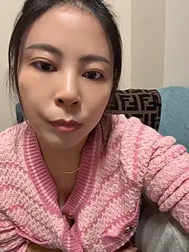 YaoYao8888 - 穿裙子不穿内裤，把小粉跳出来