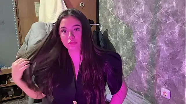 MadalineLarko - sexy photo