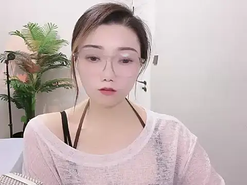 Little-Fish - 新人主播，哥们支持下这只呆萌的小鱼儿吧，谢谢