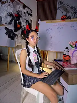 I_AM_EMMA_ - GIVE BLOWJOB TO MY TEACHER