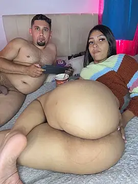 Mya_n_davidd - lick balls