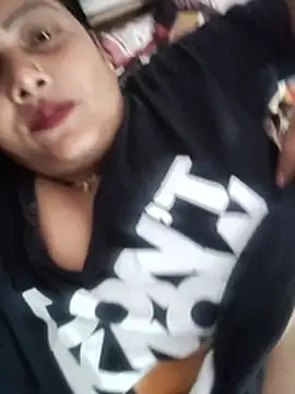 Hot_Aunty_44 - Boobs
