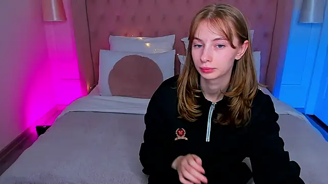 EricaLow - full nude
