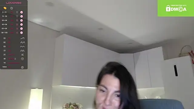 Mary_love16 - show breasts and tease nipples
