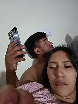 LauraMontaii - mostrar culo