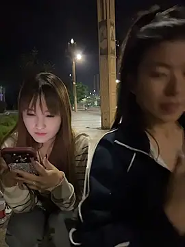 MS-520 - 两个妹妹亲一口