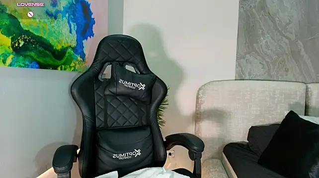 Megan_lux_