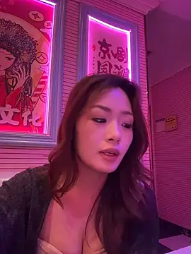 Yomi009 - 🎙️ktv坐异性大腿摸大腿内侧