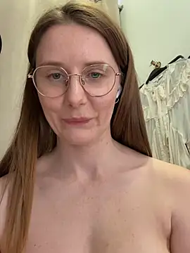 FReyja_44 - Slap a wet pussy